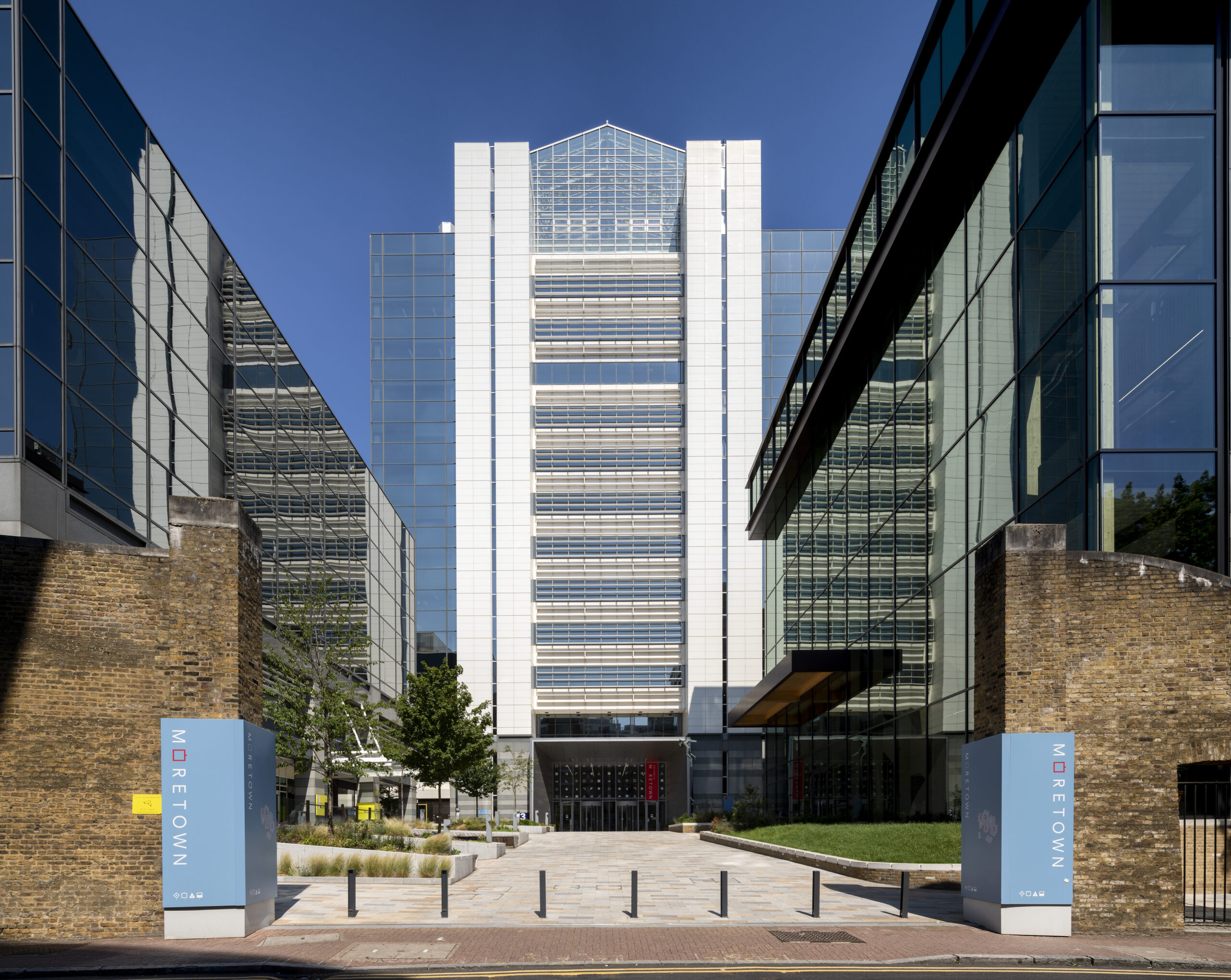 Moretown, Thomas More Square, St Katharine's & Wapping, London